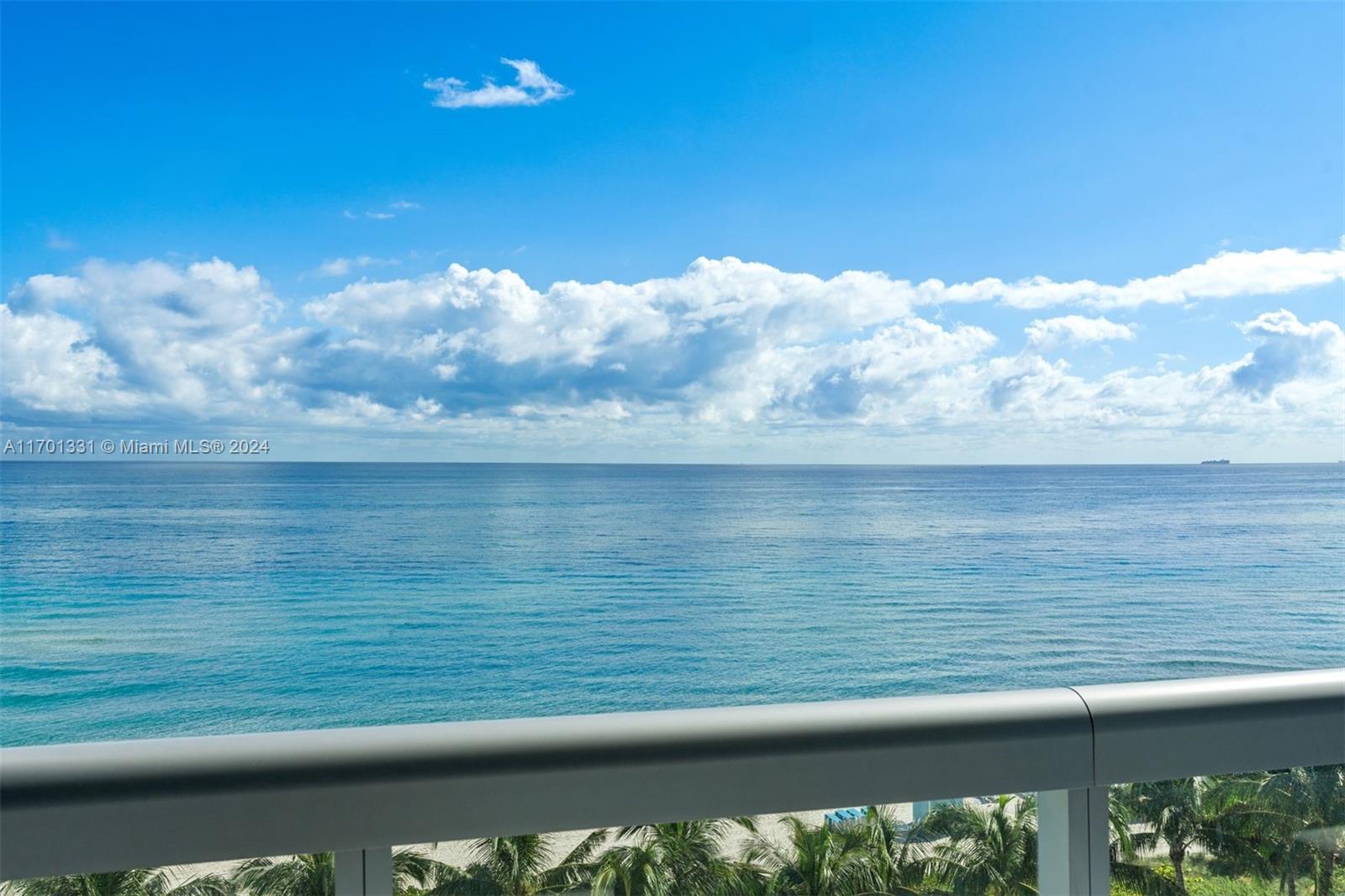 NORTH CARILLON BEACH COND - Residential