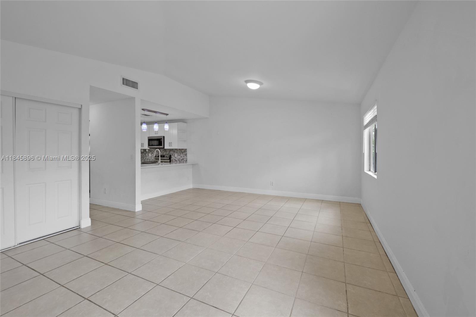 Royal Woods - Residential