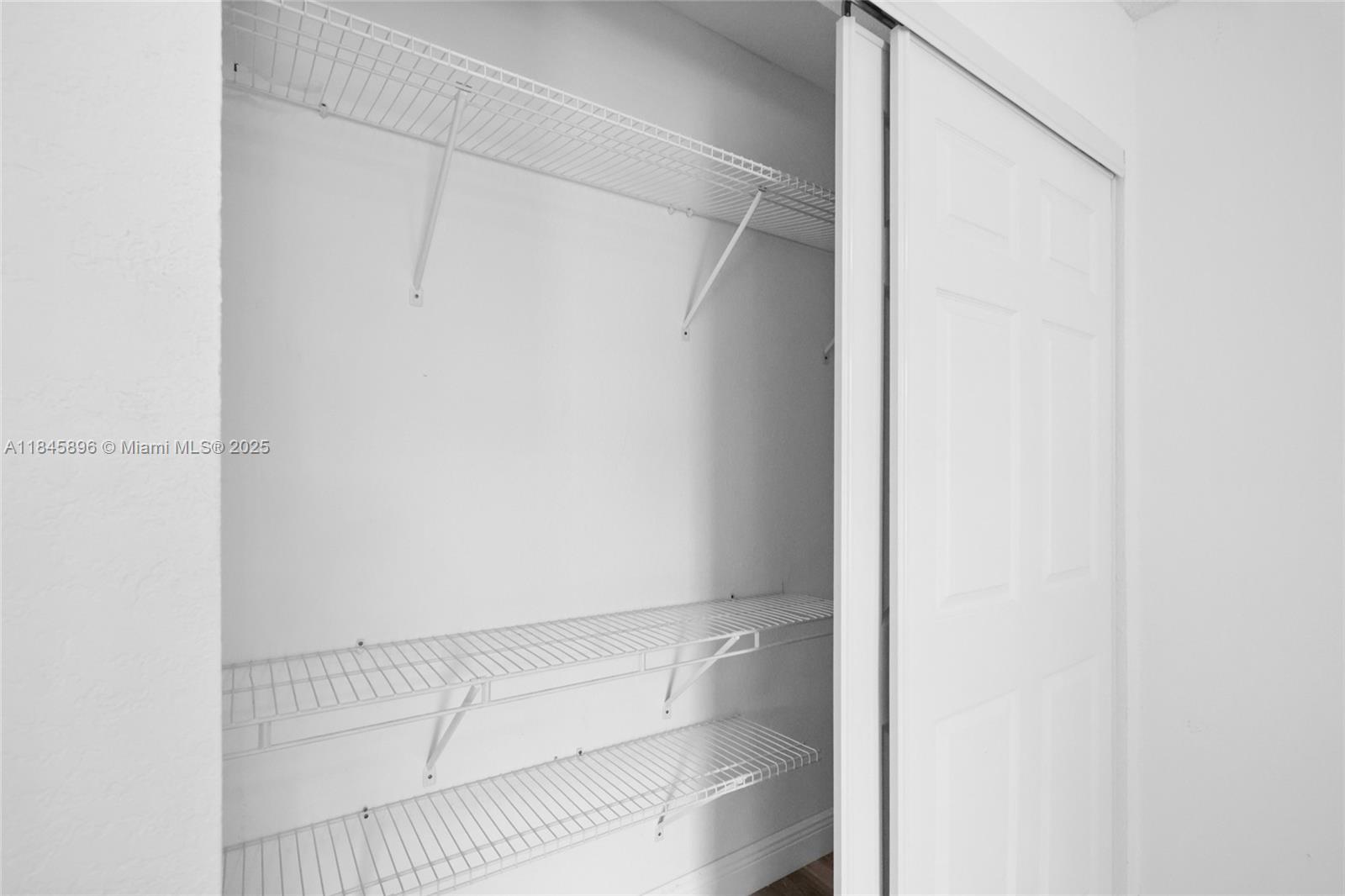 Royal Woods - Residential