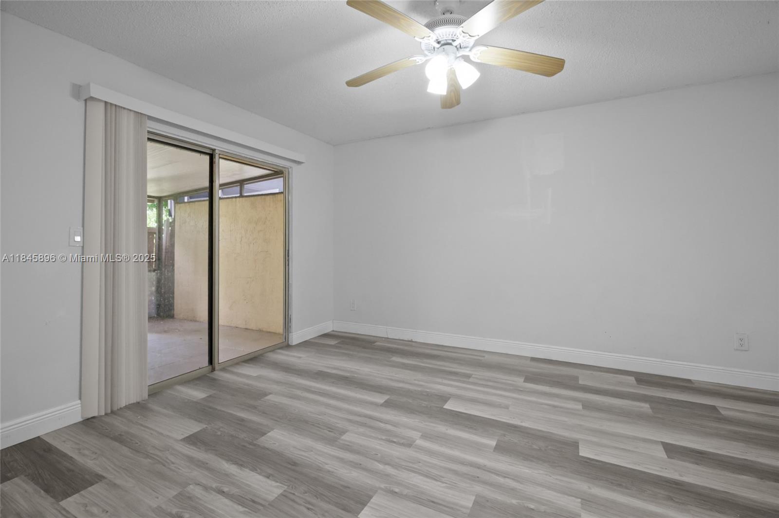 Royal Woods - Residential