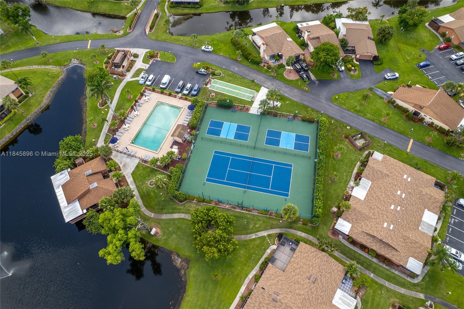 Royal Woods - Residential