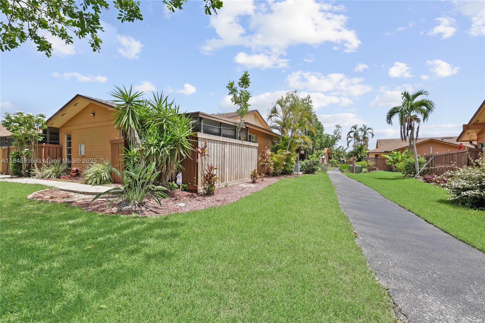 Royal Woods - Residential