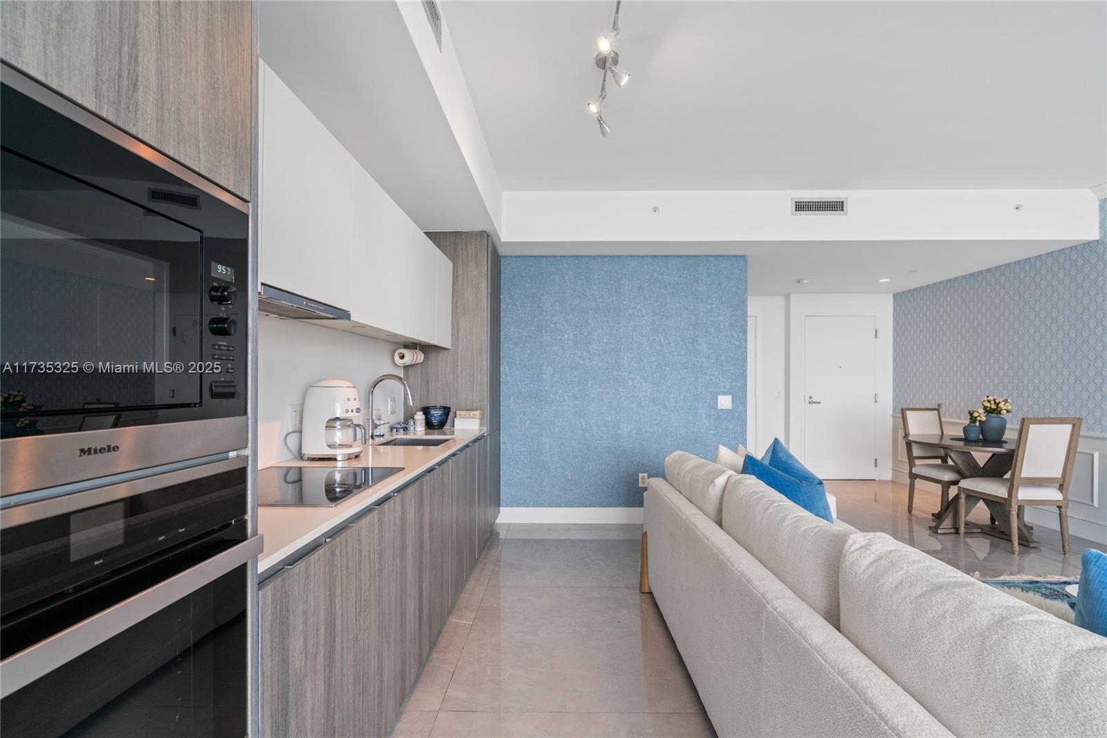 BISCAYNE BEACH CONDO - Residential