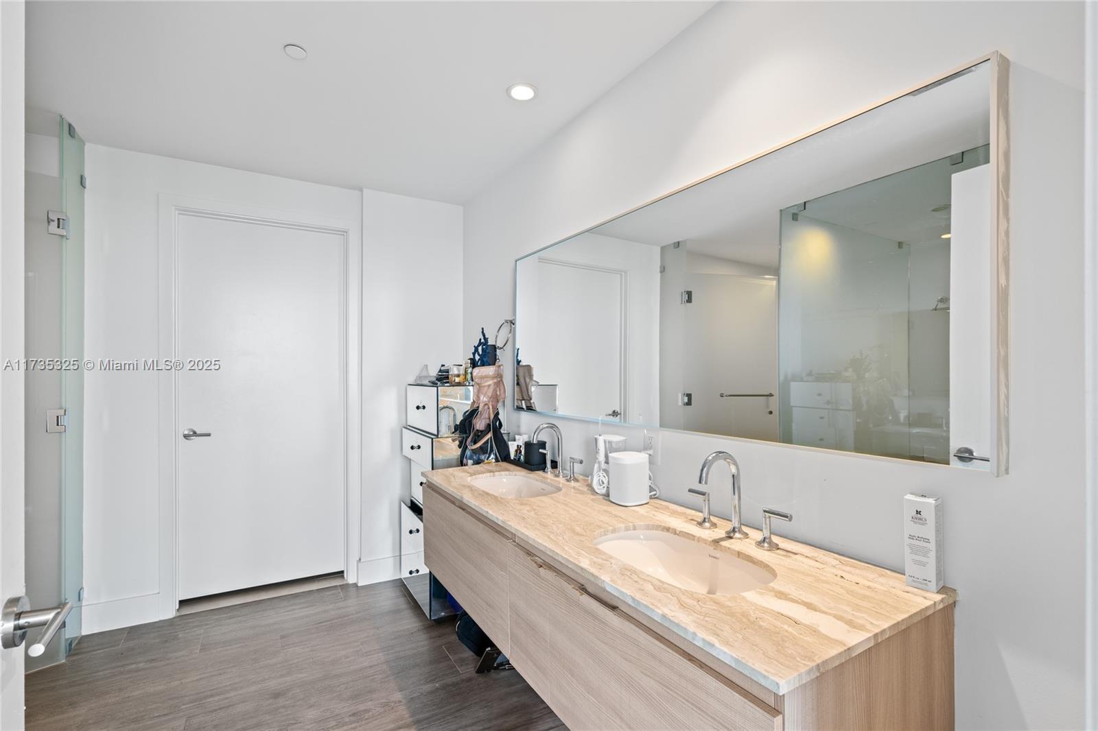 BISCAYNE BEACH CONDO - Residential