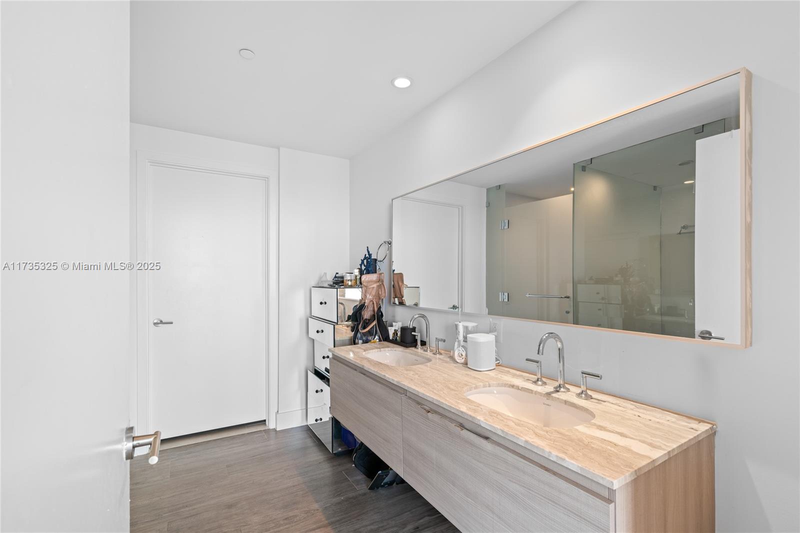 BISCAYNE BEACH CONDO - Residential
