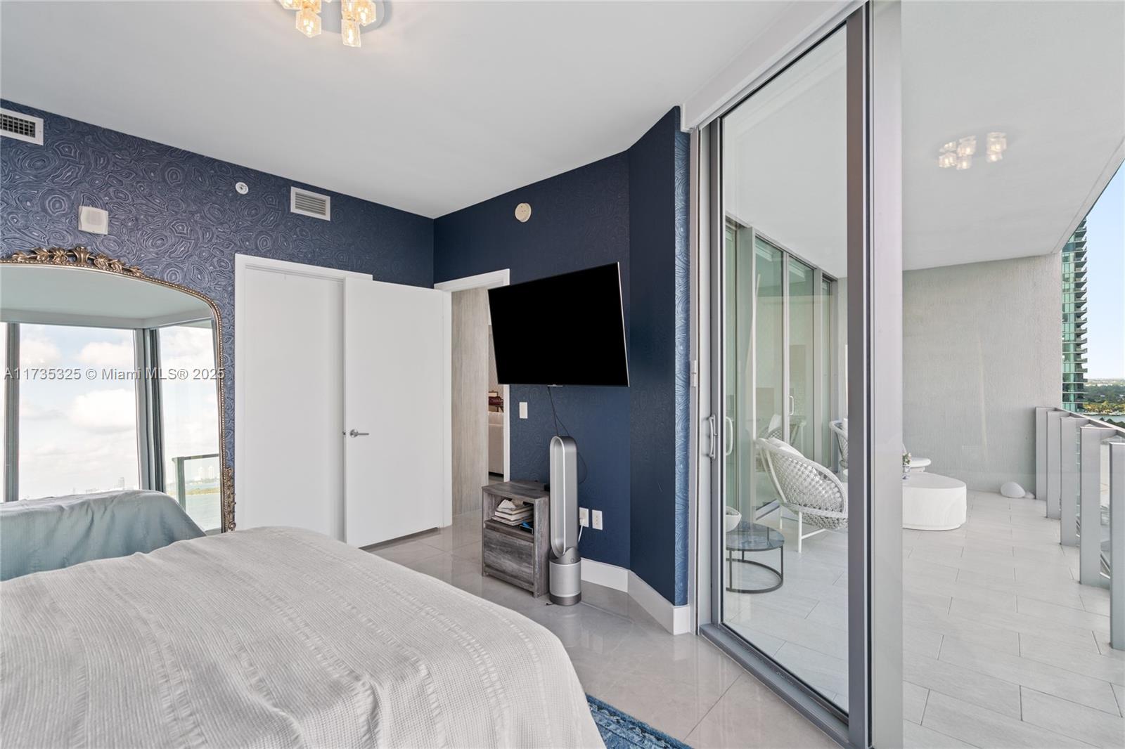BISCAYNE BEACH CONDO - Residential