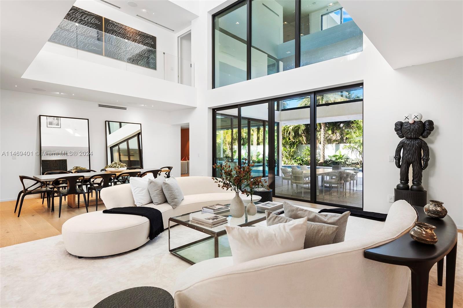 GOLDEN BEACH SEC C - Residential