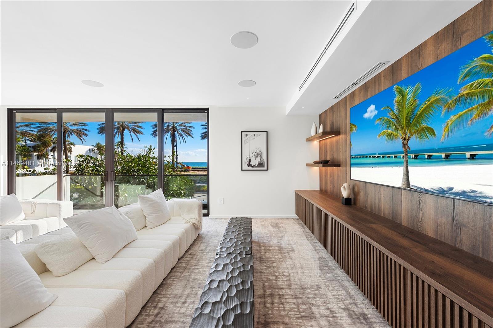 GOLDEN BEACH SEC C - Residential