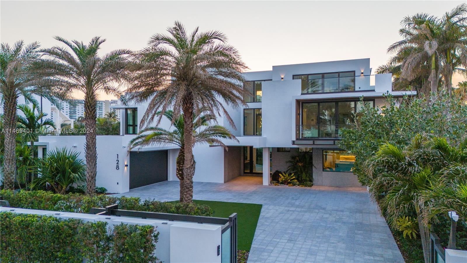 GOLDEN BEACH SEC C - Residential