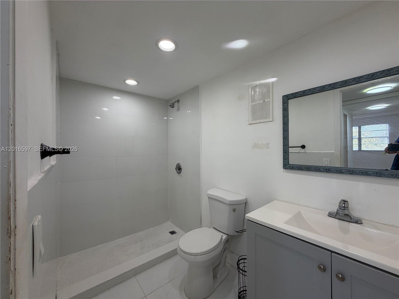 GOLDEN TERRACE CONDO - Residential Lease