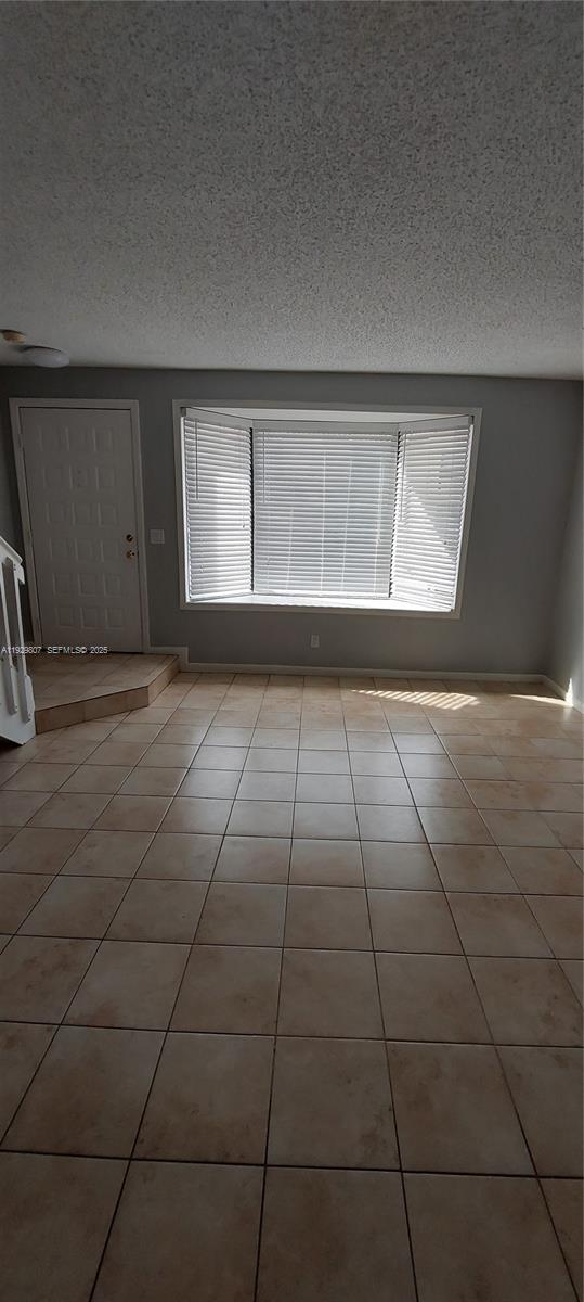 DADELAND COVE SEC 2 - Residential Lease