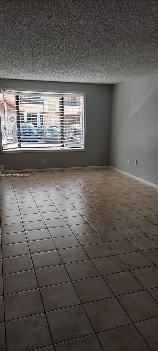 DADELAND COVE SEC 2 - Residential Lease