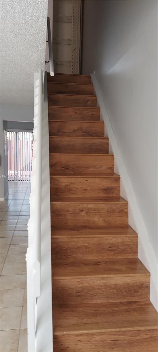 DADELAND COVE SEC 2 - Residential Lease