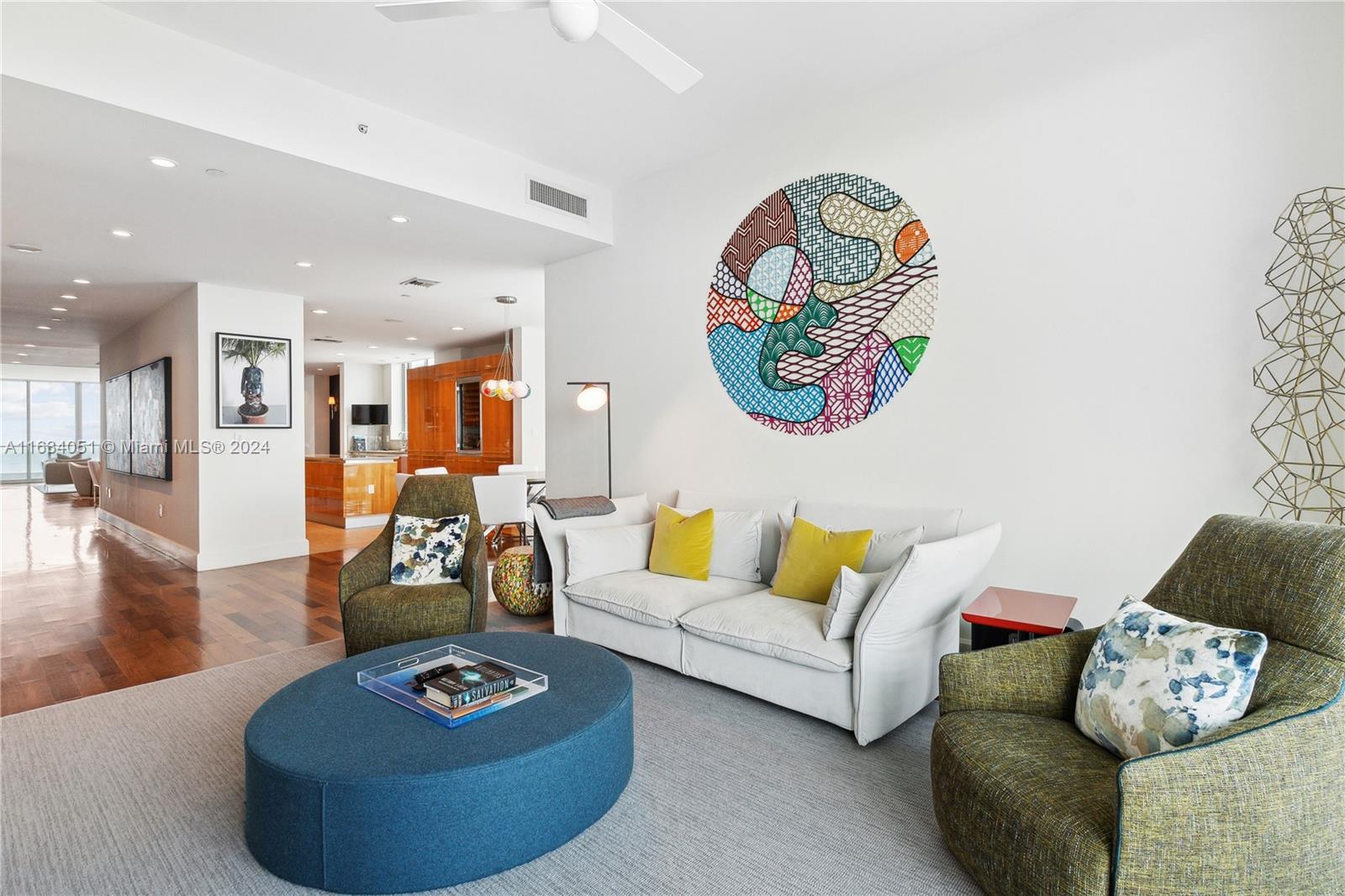 GROVENOR HOUSE CONDO - Residential