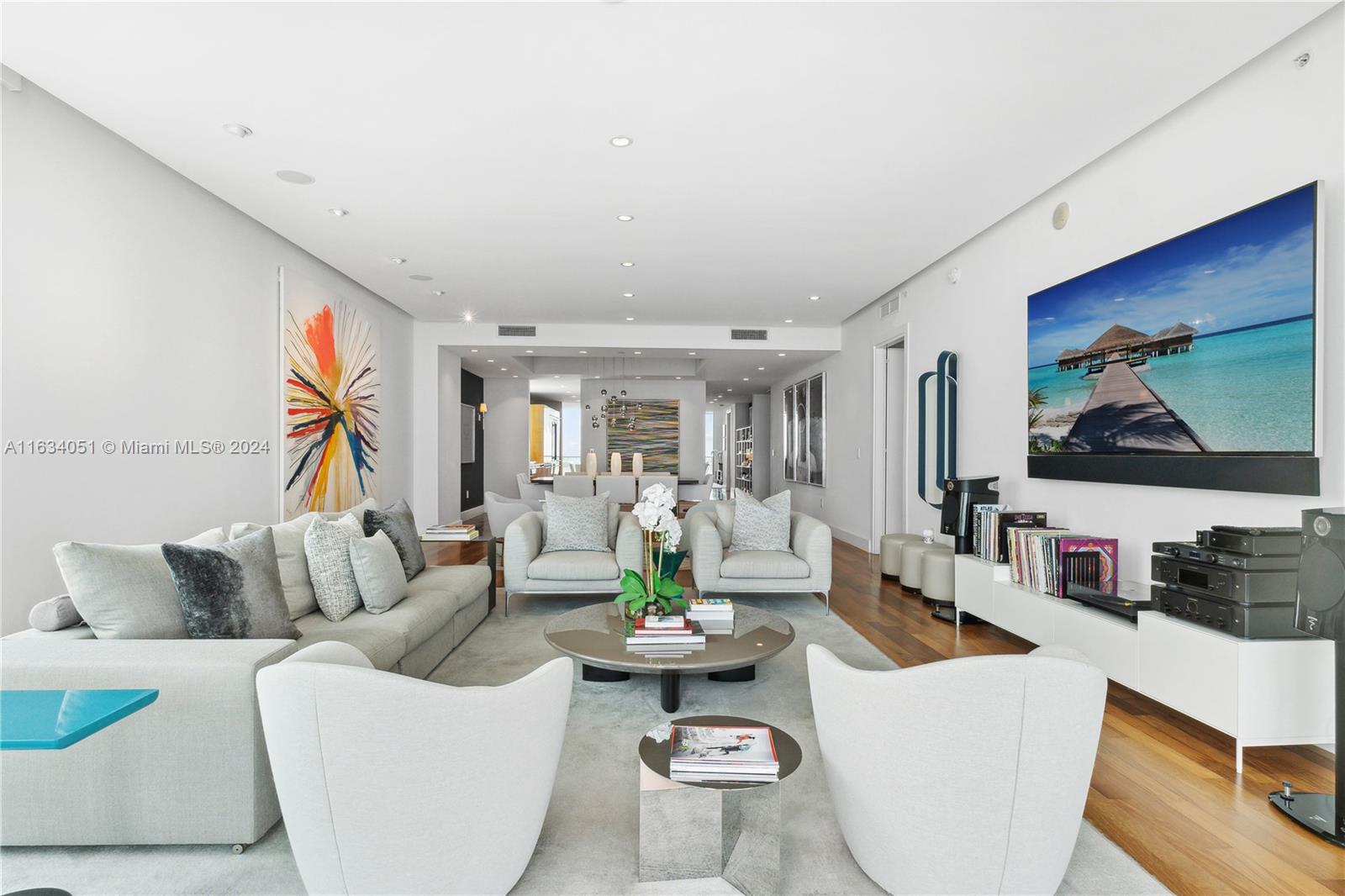 GROVENOR HOUSE CONDO - Residential