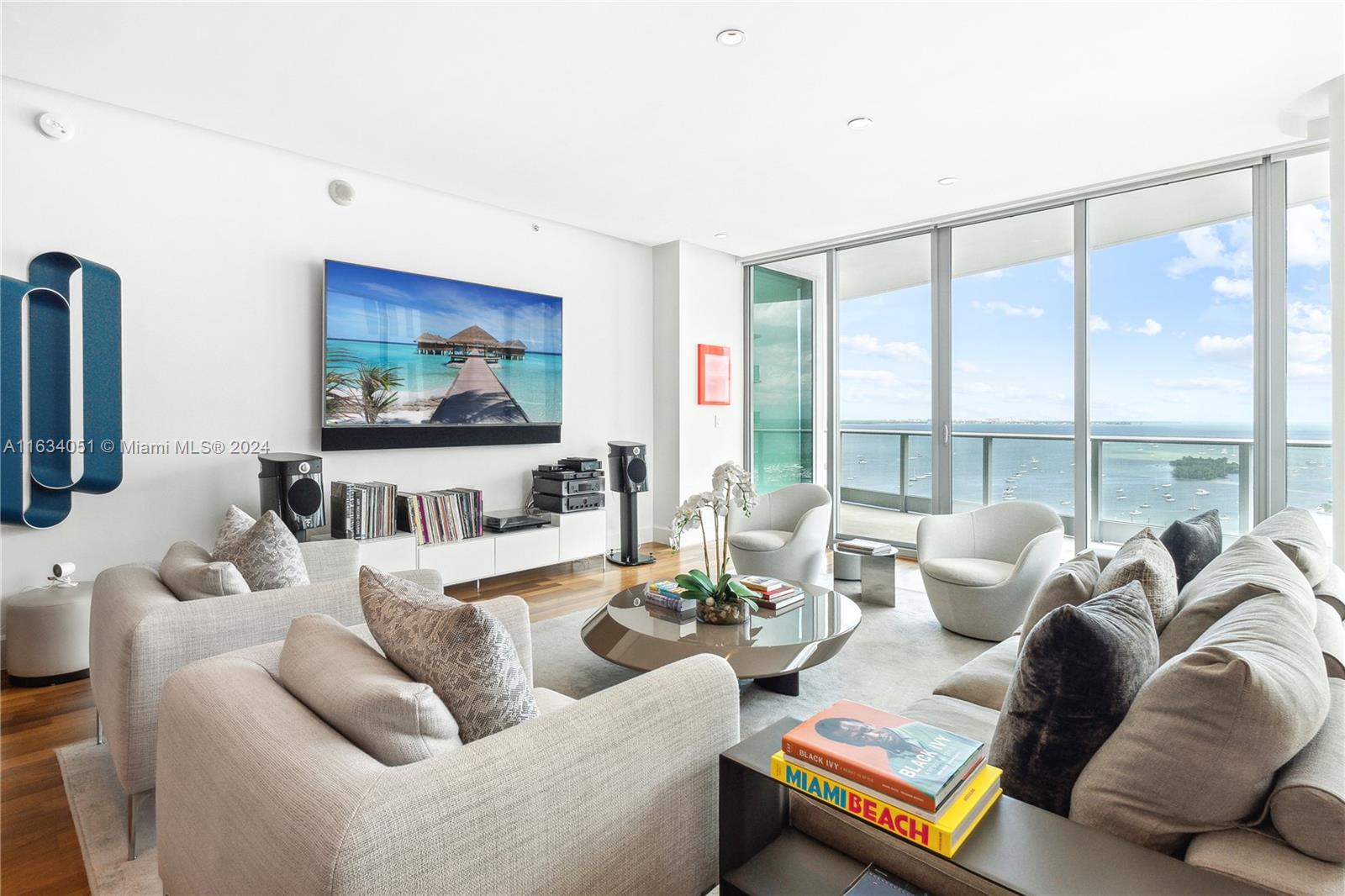 GROVENOR HOUSE CONDO - Residential