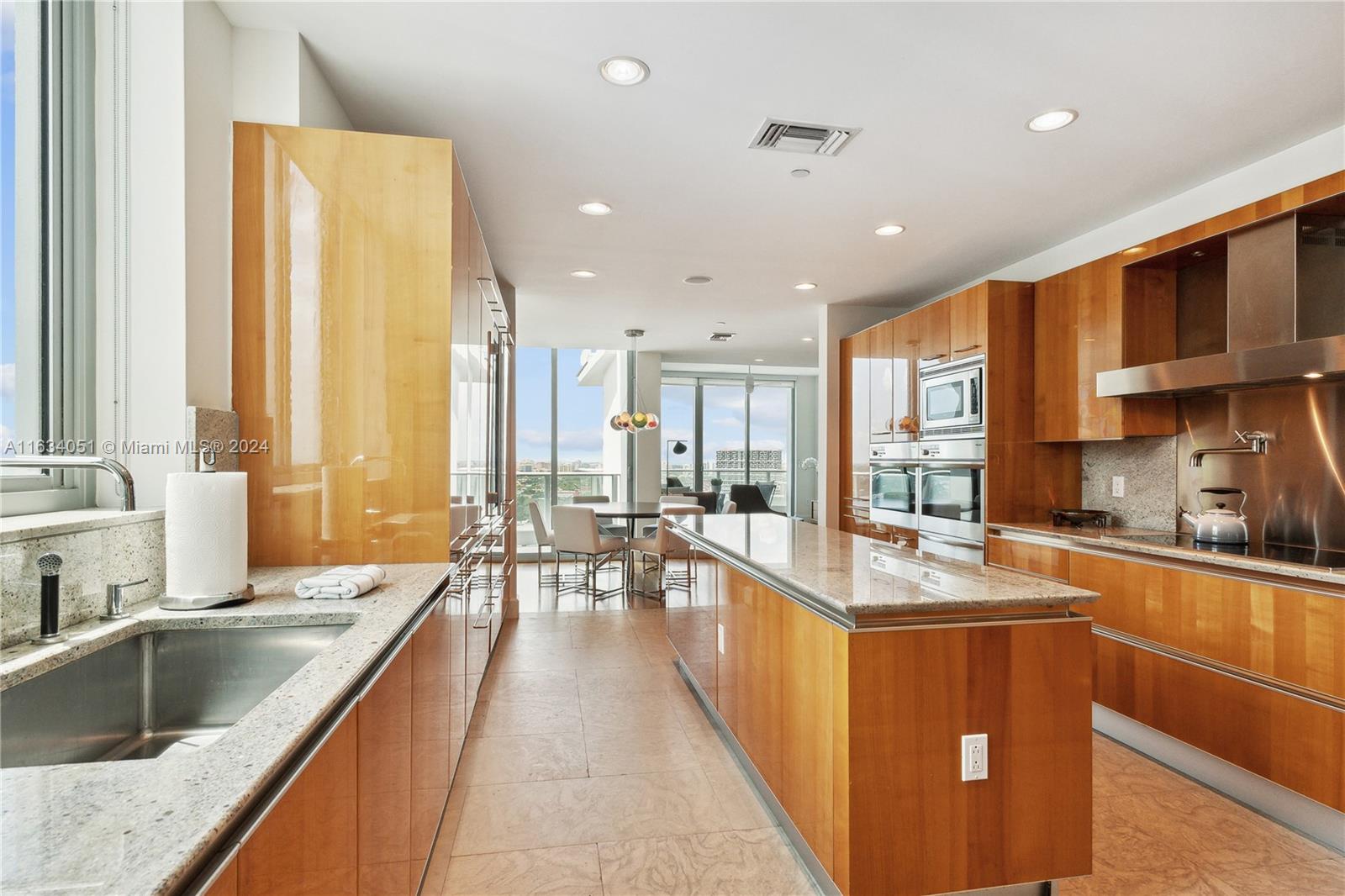 GROVENOR HOUSE CONDO - Residential