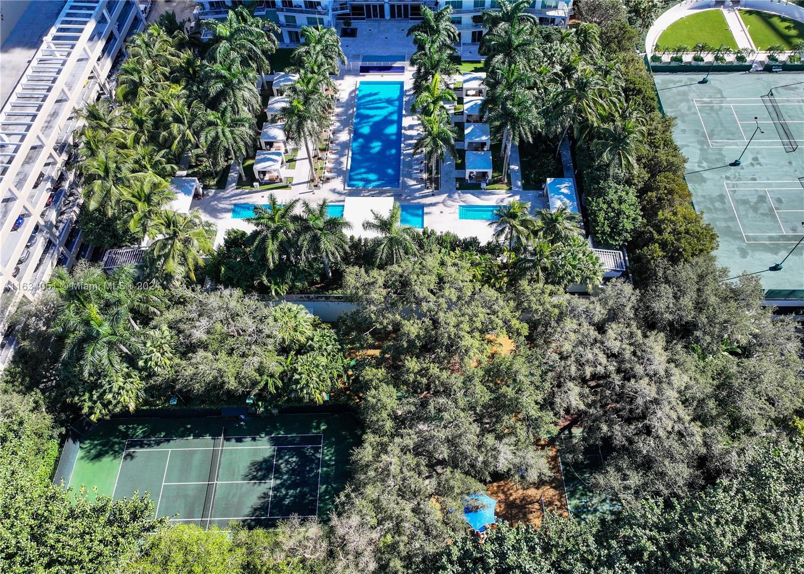 GROVENOR HOUSE CONDO - Residential