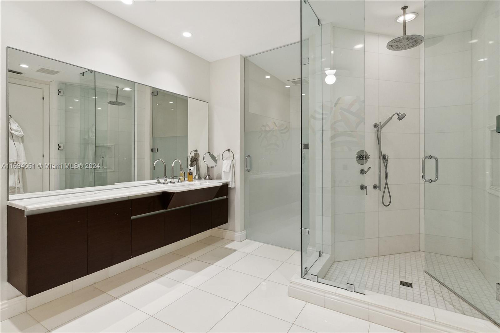 GROVENOR HOUSE CONDO - Residential