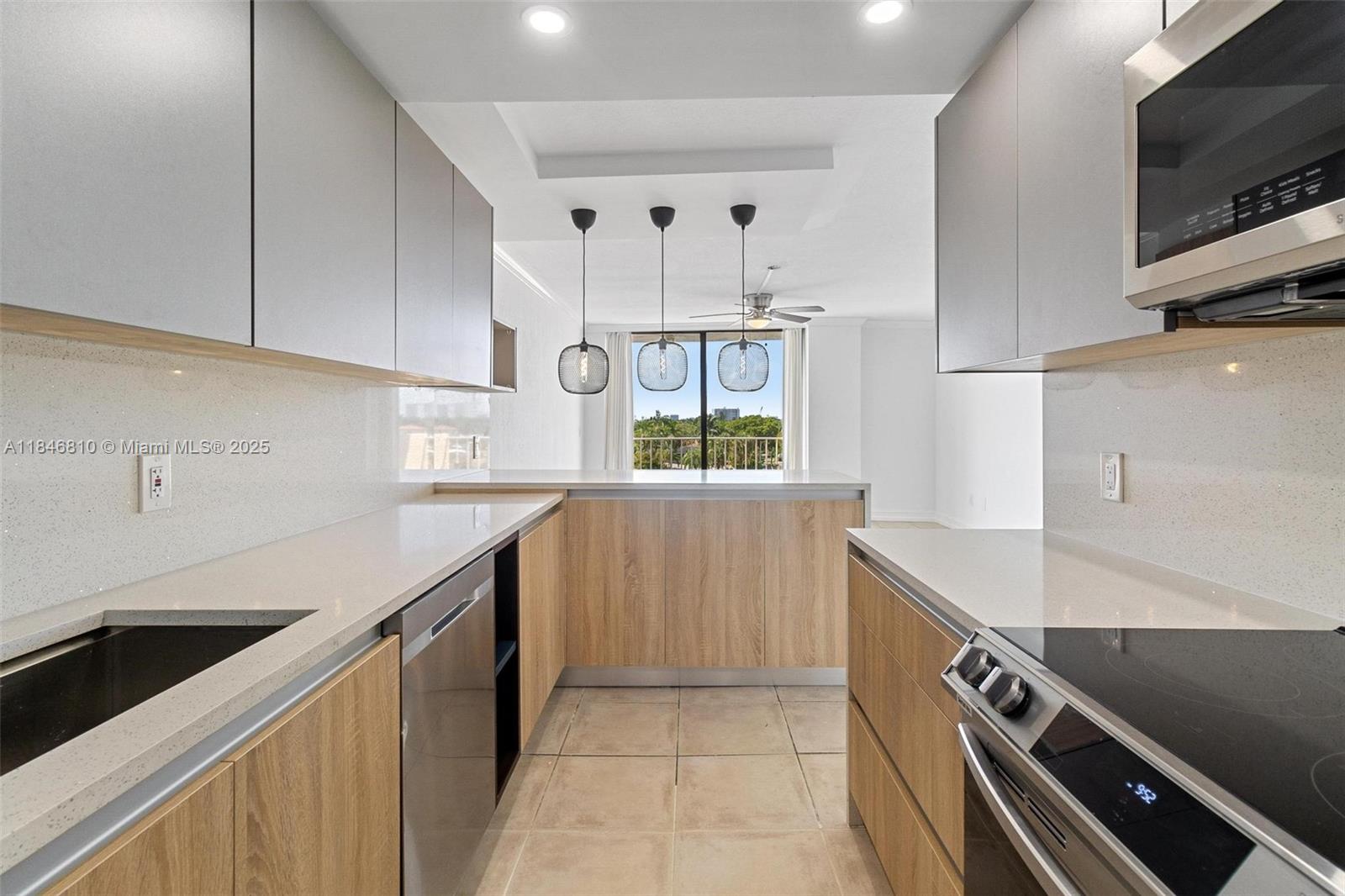2350 NE 135th St 504