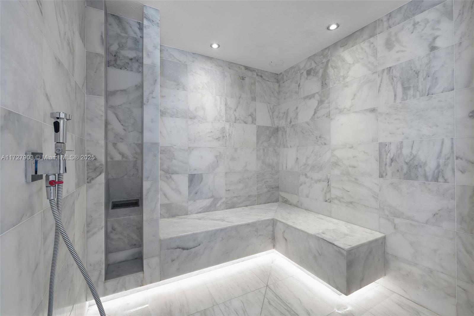 Missoni Baia - Residential