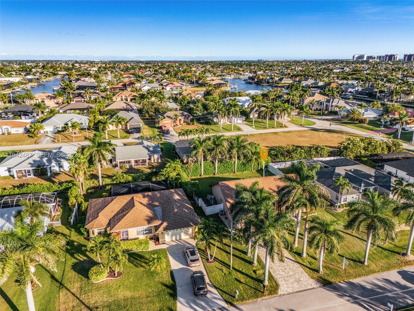 CAPE CORAL - Residential