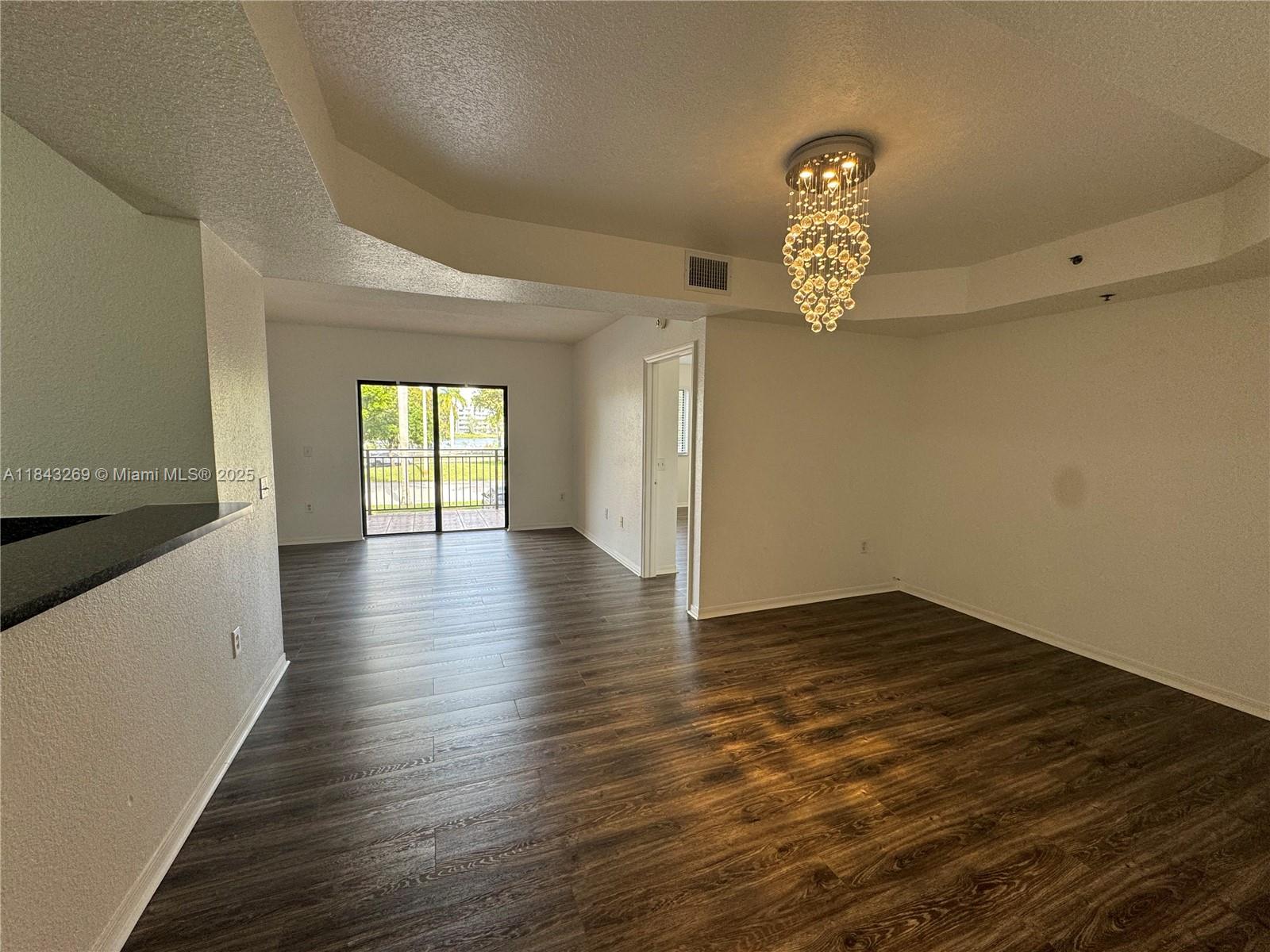 Show your clients this beautifully updated 3-bed, 2-bath rental that checks all the boxes! Freshly painted with remodeled floors and bathrooms, this unit is clean, modern, and move-in ready. Washer & dryer conveniently inside the unit.
Located in a community that offers a clubhouse, Olympic-sized pool, and 24/7 security. Perfect for tenants who value comfort and peace of mind. Easy to show and easy to rent. Ideal for families or professionals looking for a well-maintained space in a secure, amenity-packed neighborhood.
See broker remarks for showing instructions