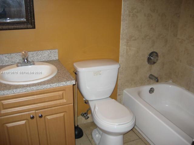 SPANISH TRACE CONDO - Residential Lease