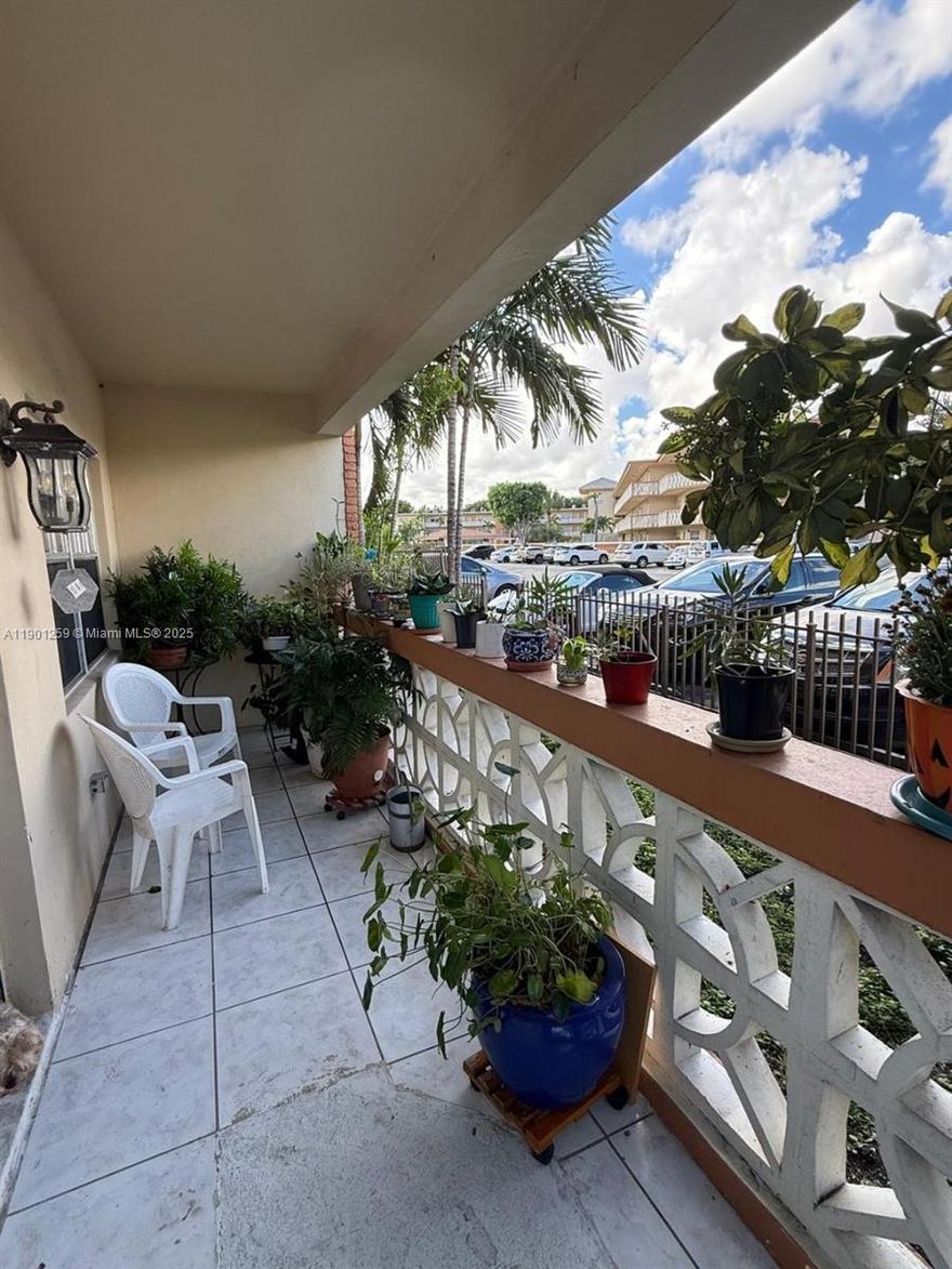 LARGEST 2 BEDROOM, 2 BATH CONDO 1,464 SQFT  in this complex! Located in the desirable Sutton House Condominium on exclusive Sans Souci Blvd. This spacious 2/2 unit offers a prime location just minutes from Bal Harbour, beaches, and downtown. Walk to parks and the Sans Souci Tennis Center.

Enjoy a quiet, well-maintained building featuring great amenities perfect as a Primary residence or rental property