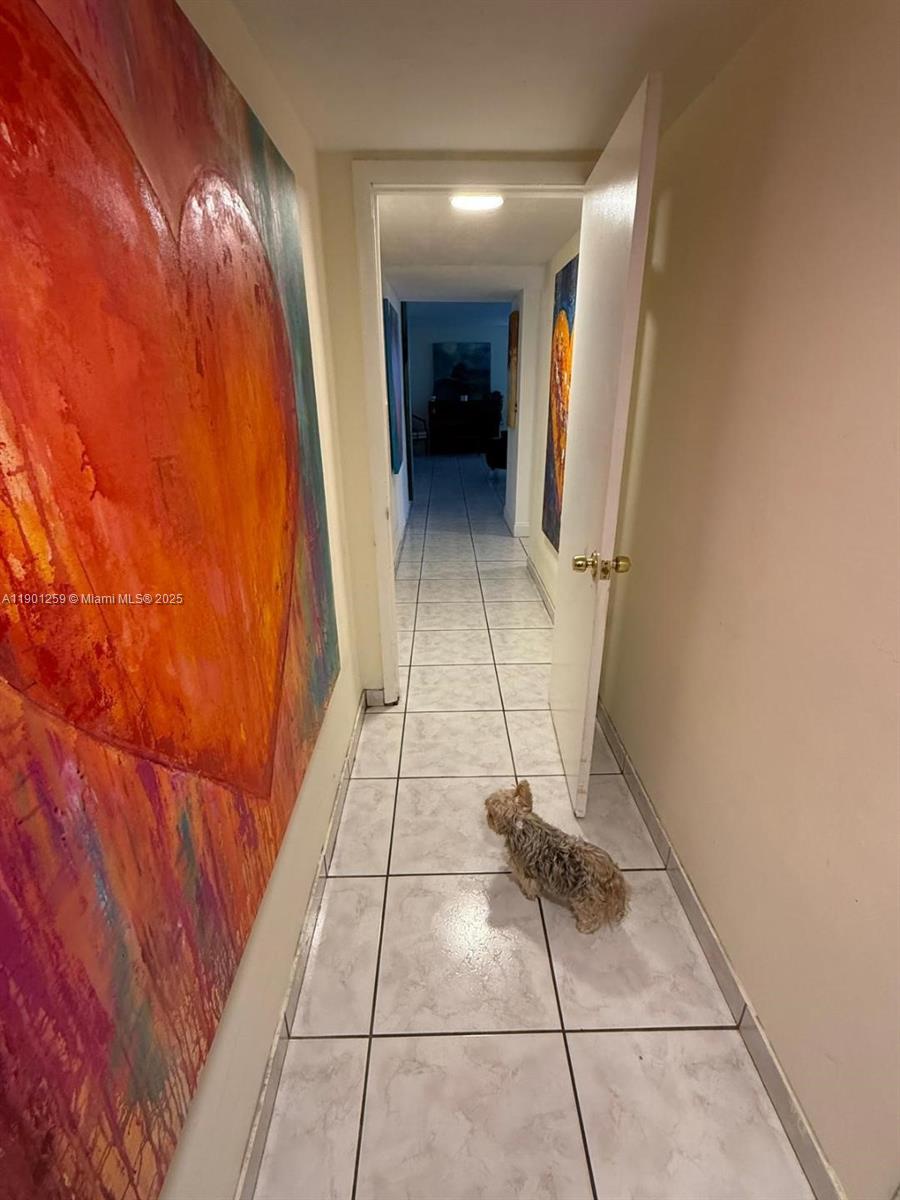 SUTTON HOUSE CONDO - Residential