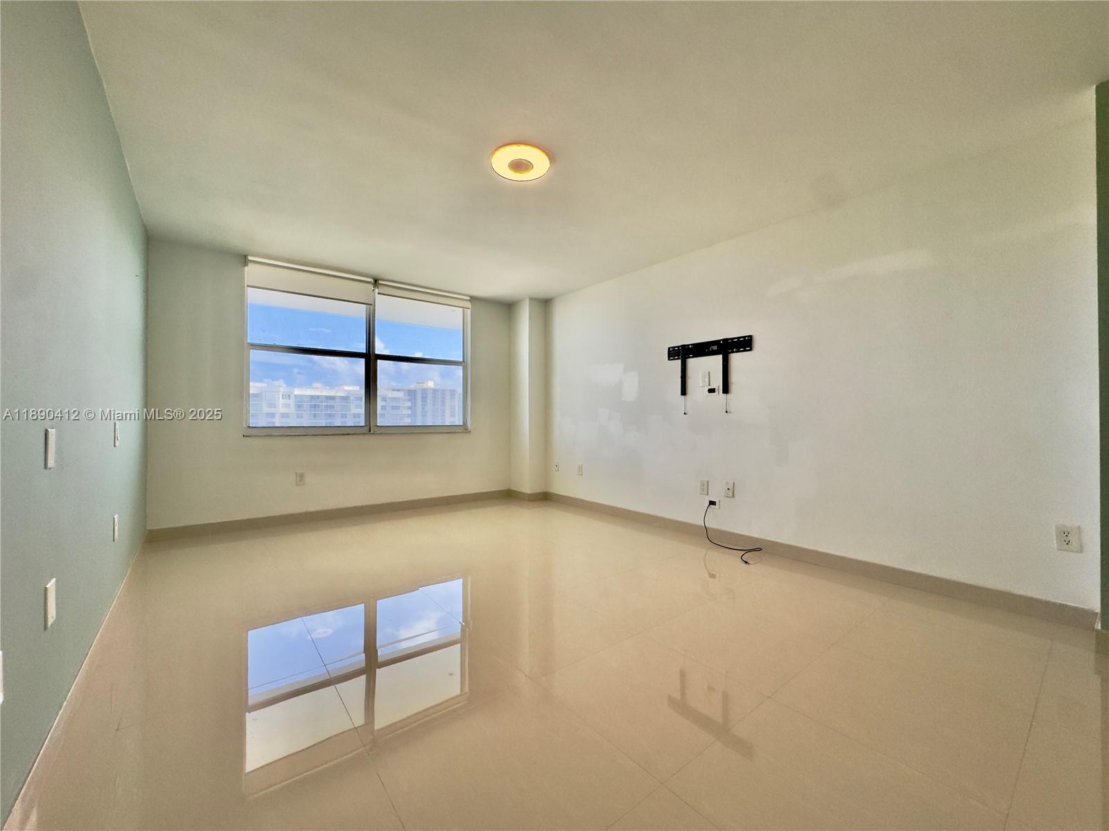 ADMIRALS PORT CONDO WEST - Residential Lease