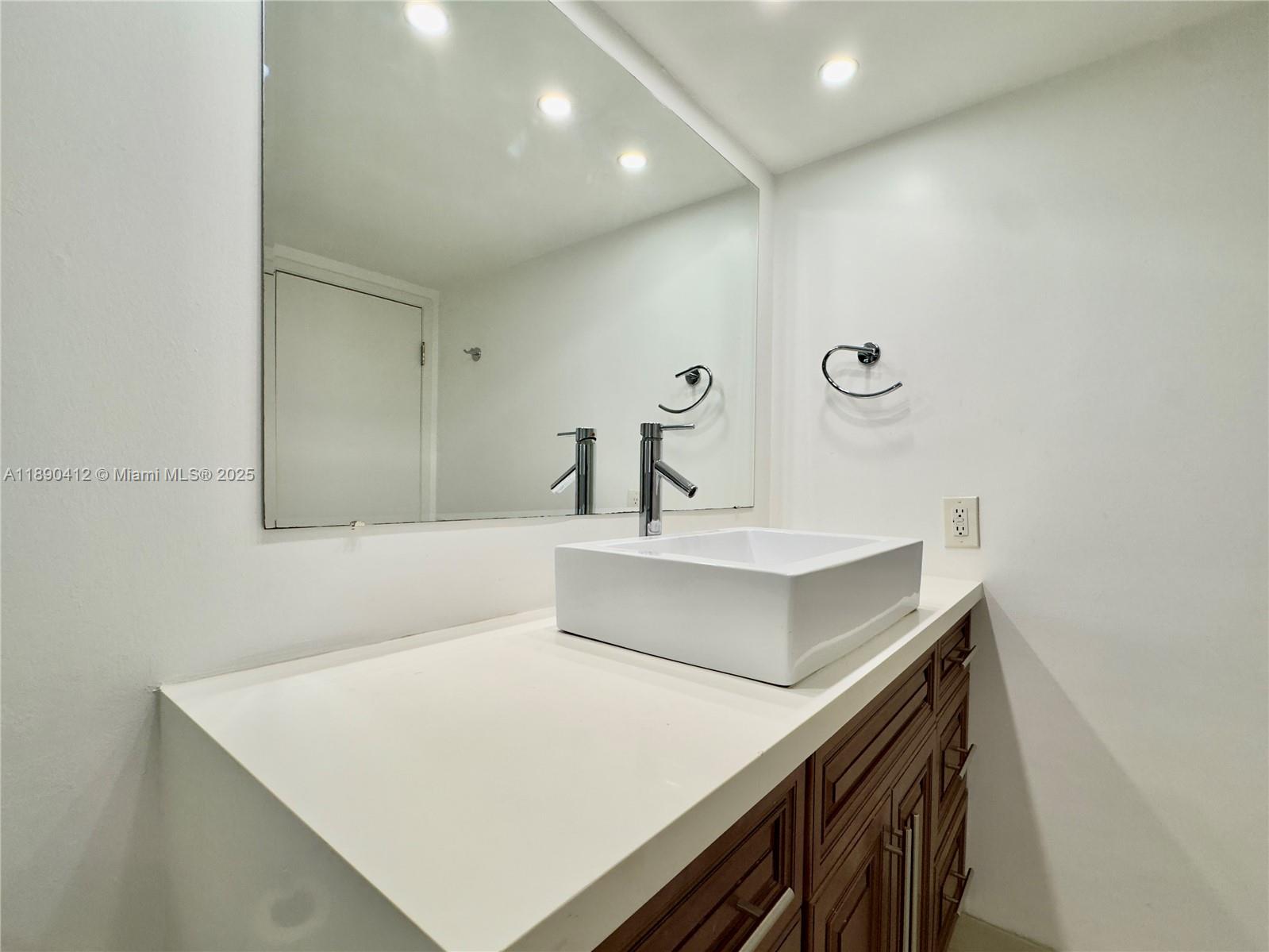 ADMIRALS PORT CONDO WEST - Residential Lease
