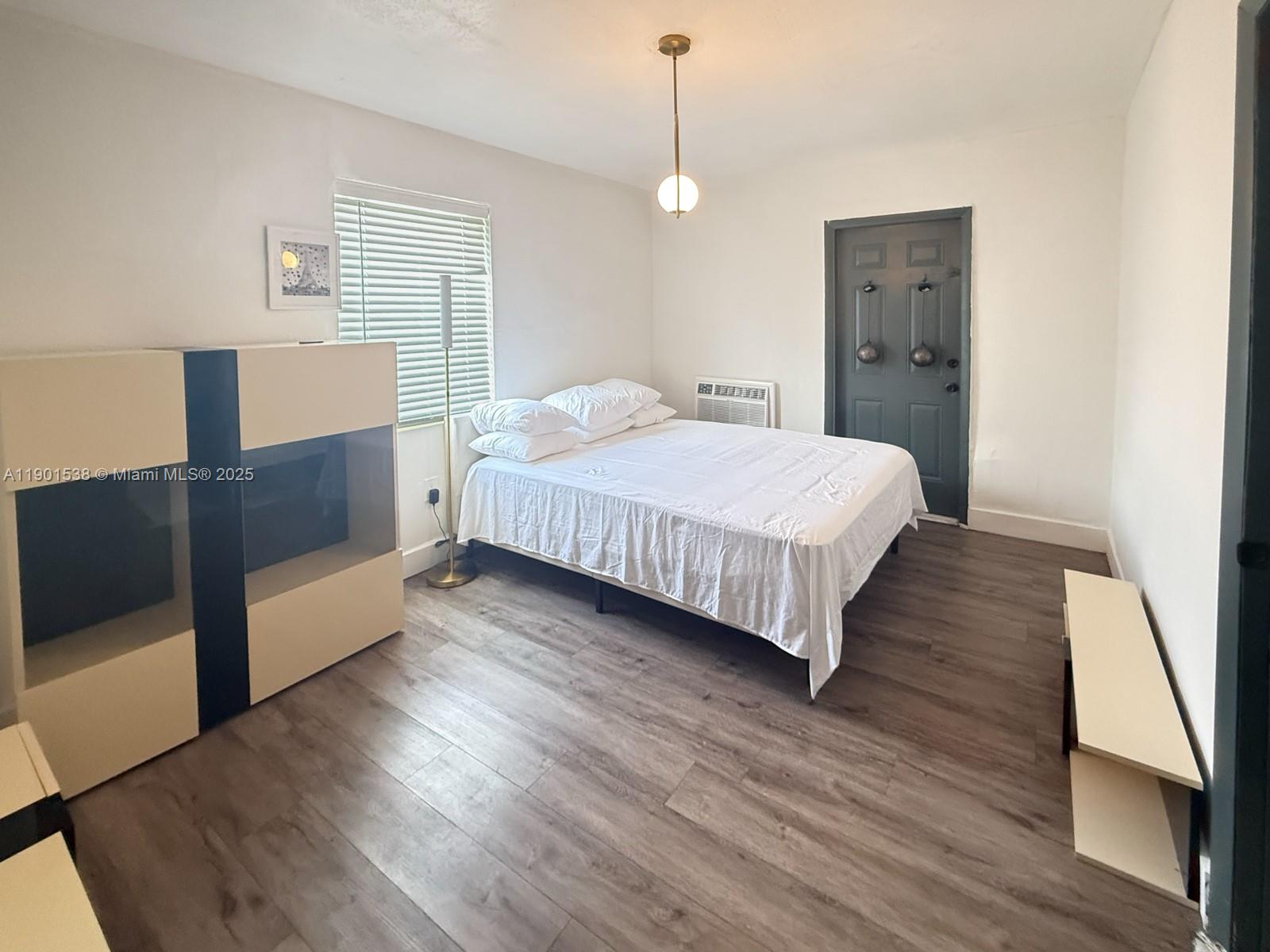 THE DOVE CONDO - Residential