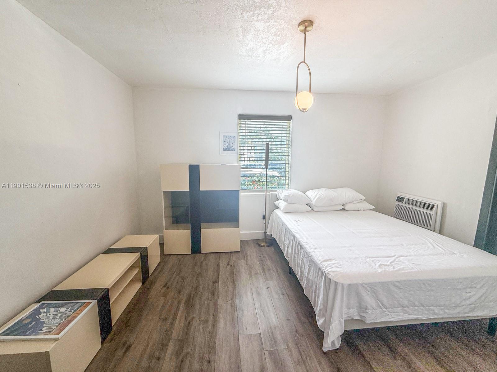 THE DOVE CONDO - Residential