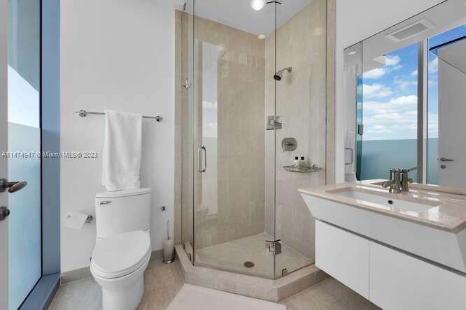 GROVENOR HOUSE CONDO - Residential