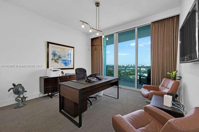 GROVENOR HOUSE CONDO - Residential