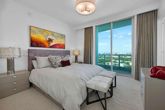 GROVENOR HOUSE CONDO - Residential