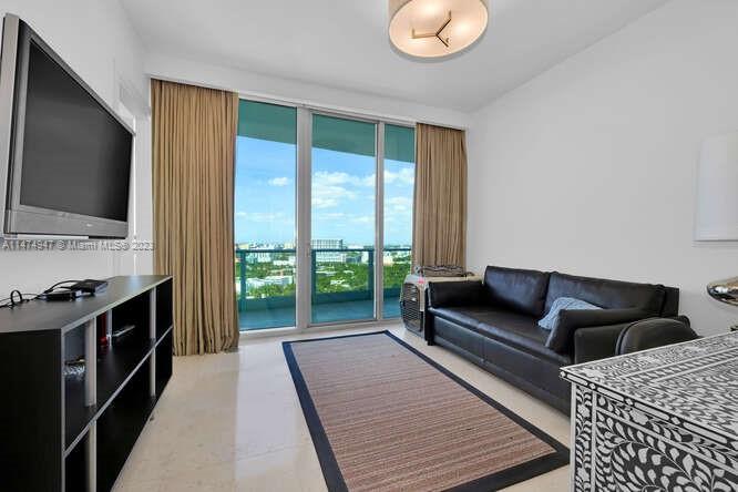 GROVENOR HOUSE CONDO - Residential