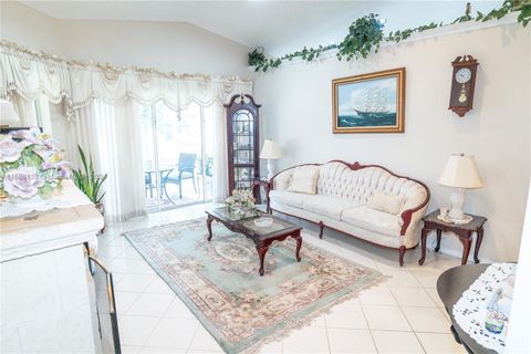Single Family Residence in Boynton Beach FL 12 Valencia Dr Dr 16.jpg