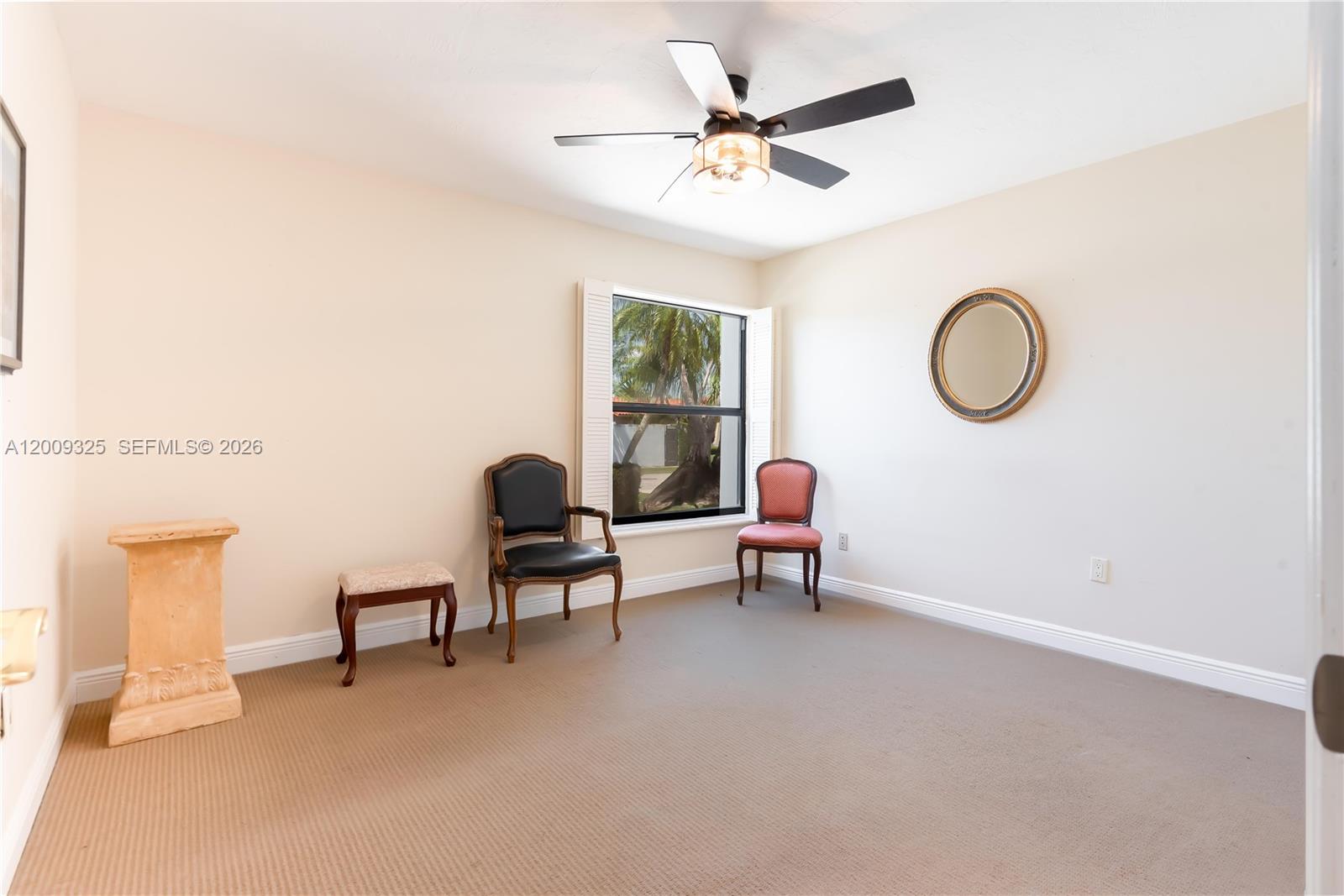 TAMIAMI LAKES SEC 1 - Residential