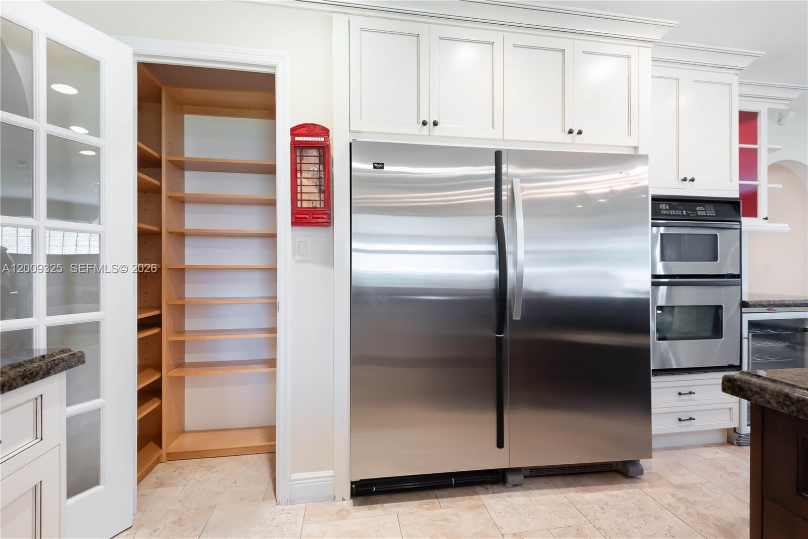 TAMIAMI LAKES SEC 1 - Residential