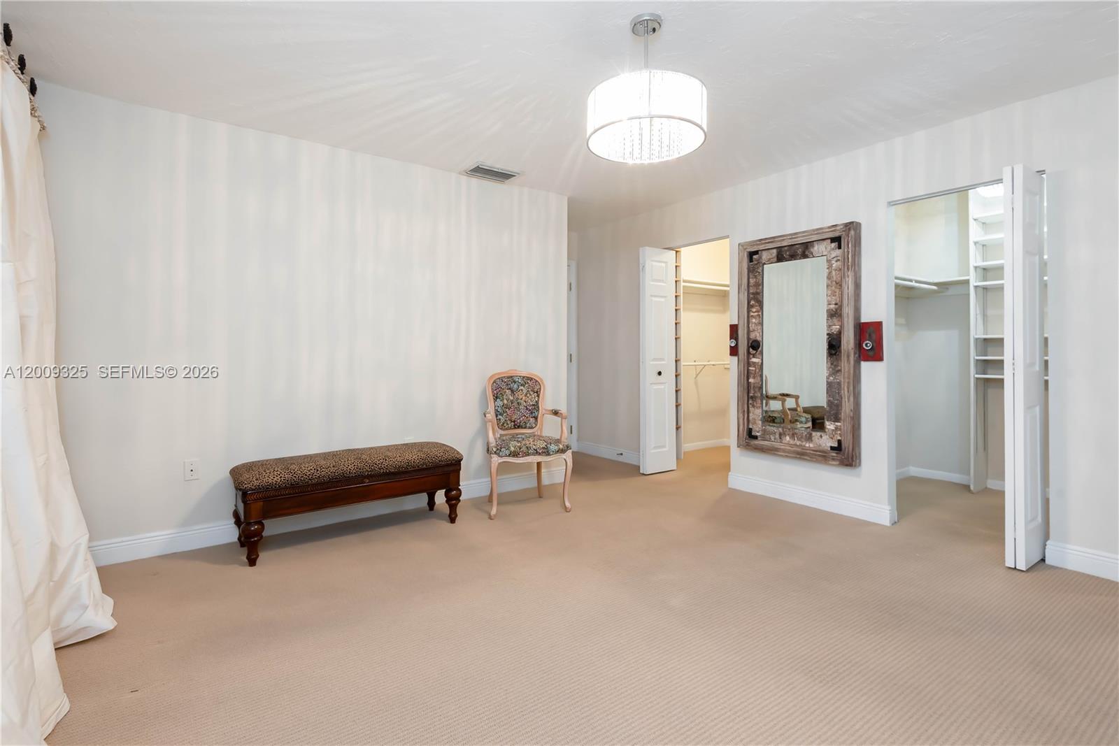 TAMIAMI LAKES SEC 1 - Residential