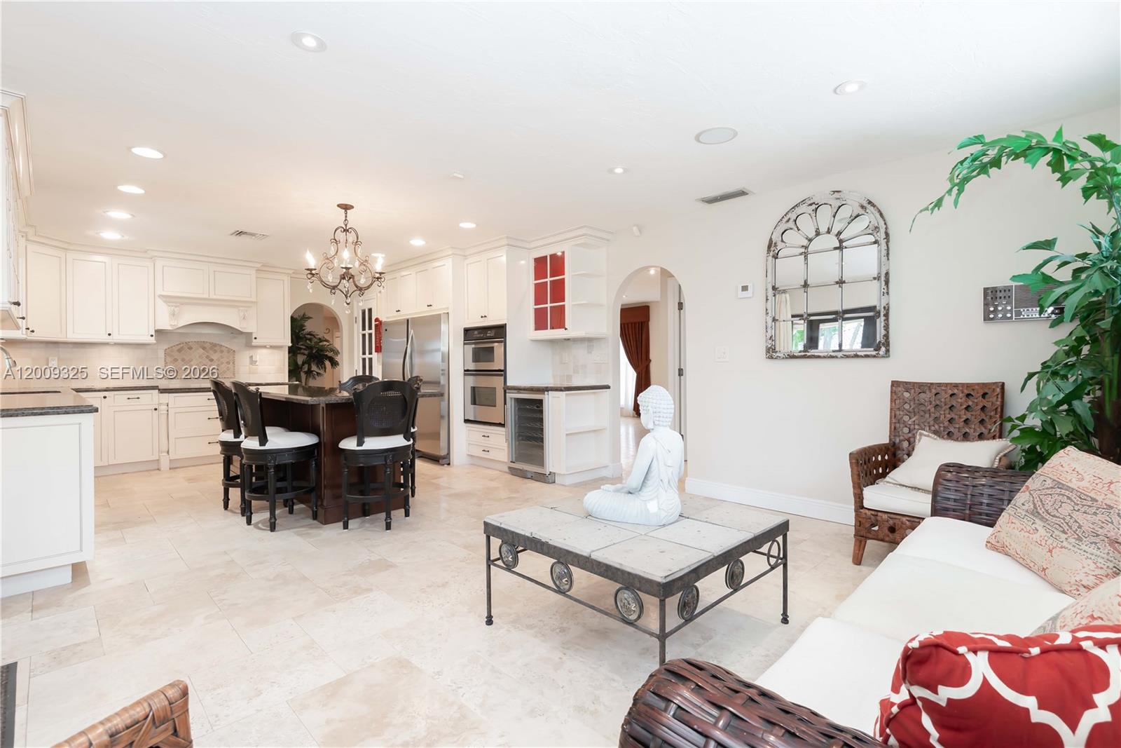 TAMIAMI LAKES SEC 1 - Residential