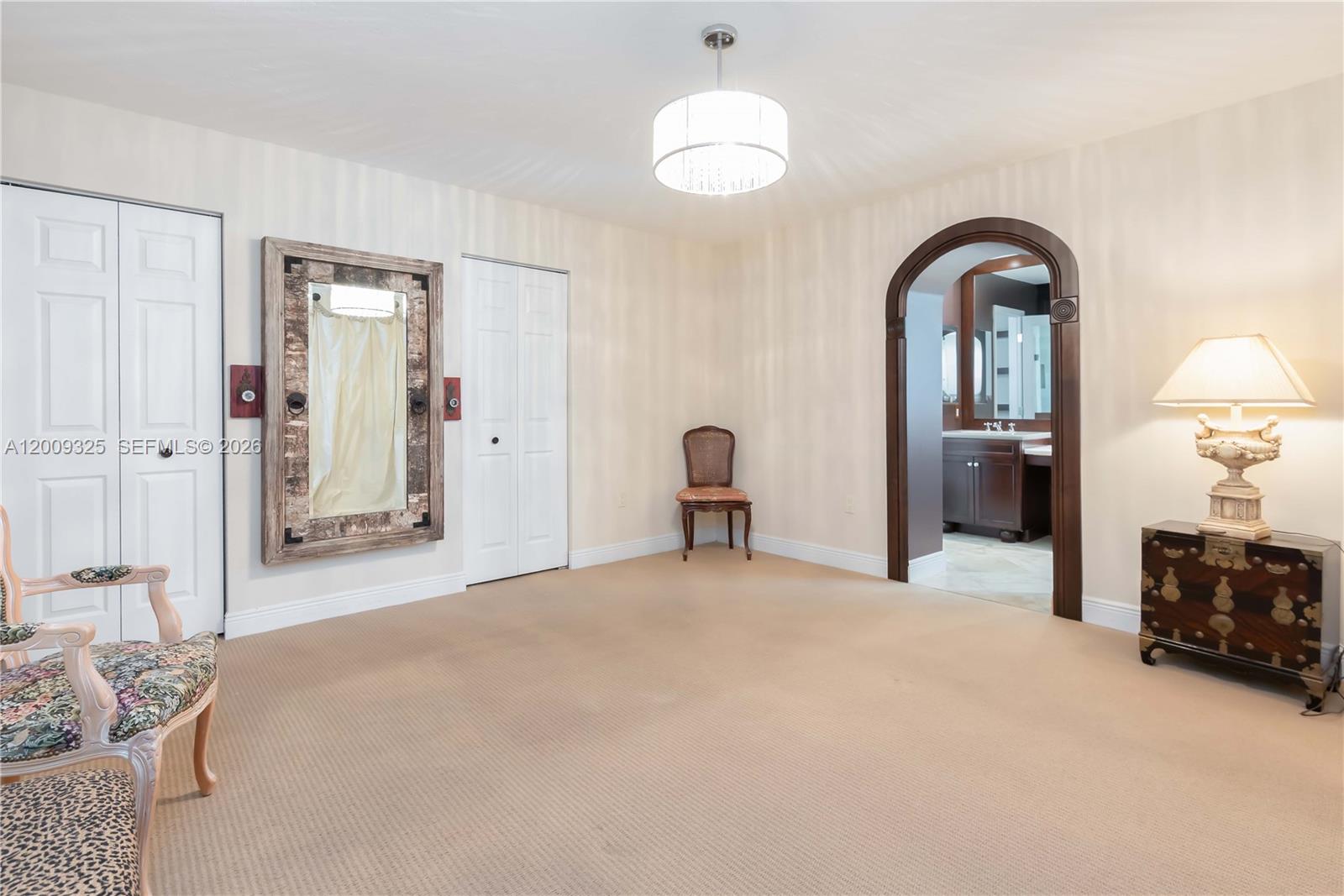 TAMIAMI LAKES SEC 1 - Residential