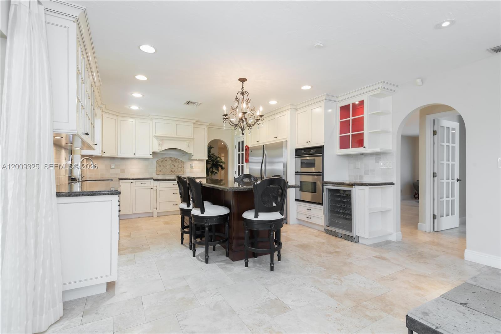 TAMIAMI LAKES SEC 1 - Residential