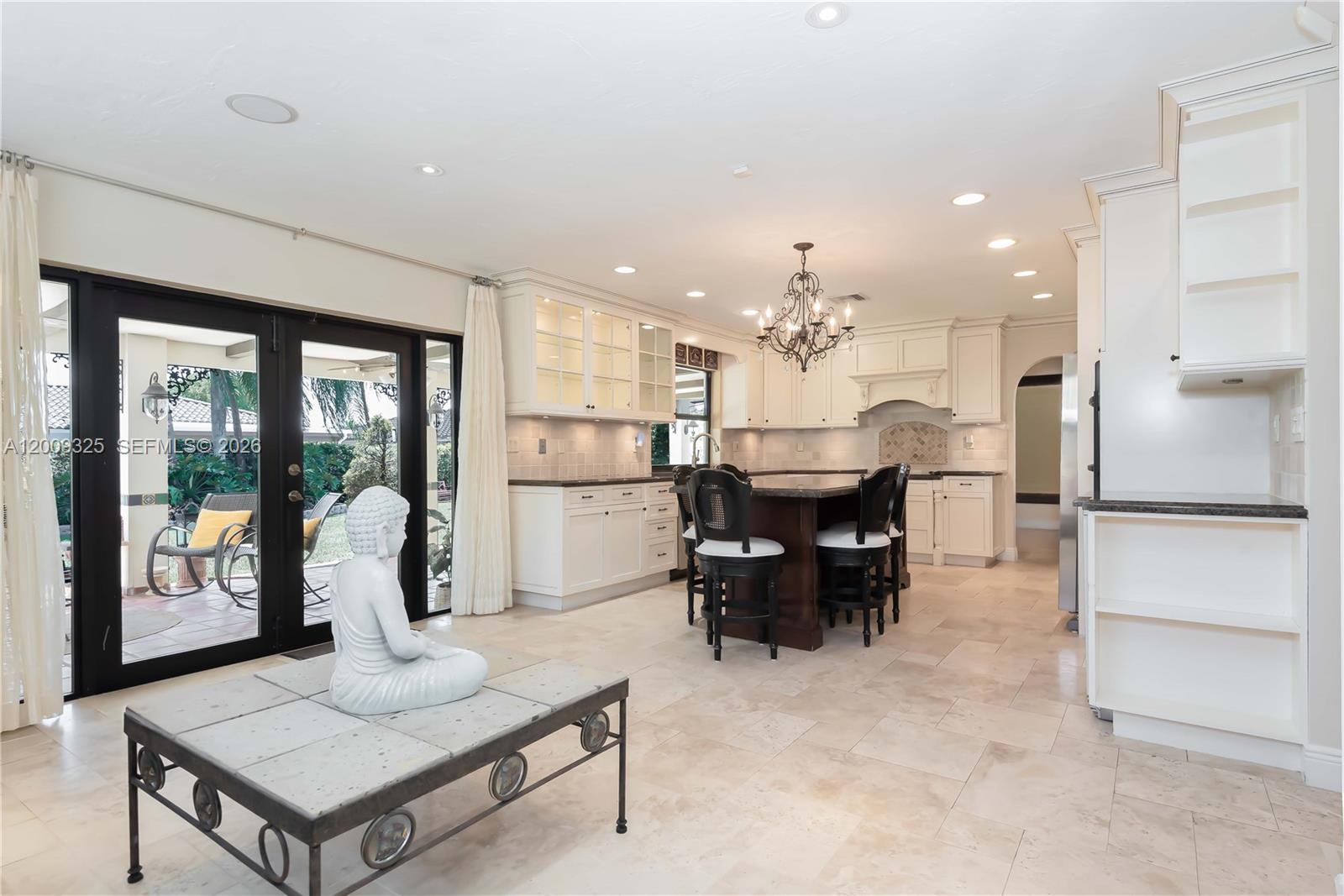 TAMIAMI LAKES SEC 1 - Residential