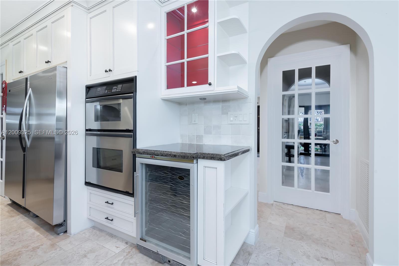 TAMIAMI LAKES SEC 1 - Residential