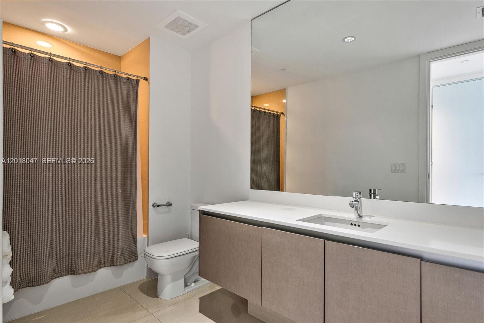 ECHO CONDO - Residential