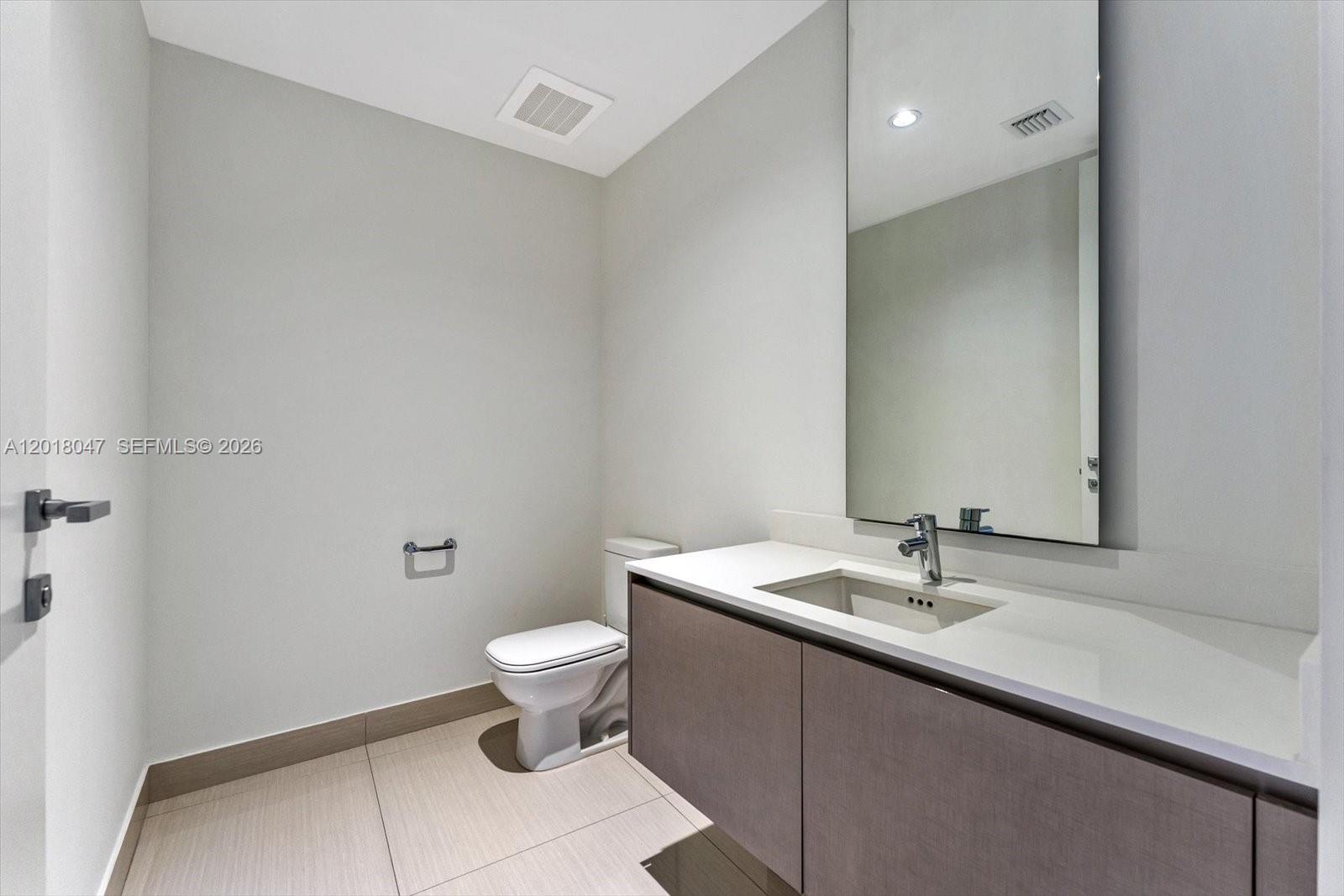 ECHO CONDO - Residential