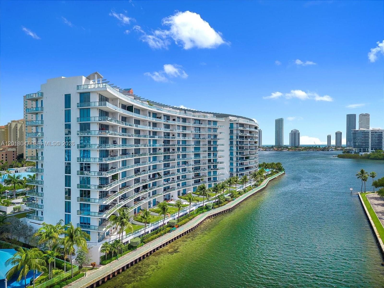 ECHO CONDO - Residential
